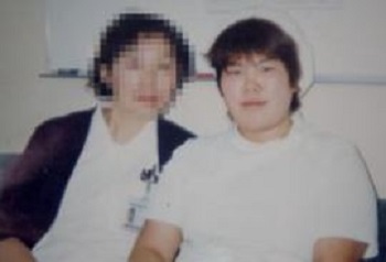 西山美香と同僚看護師の画像